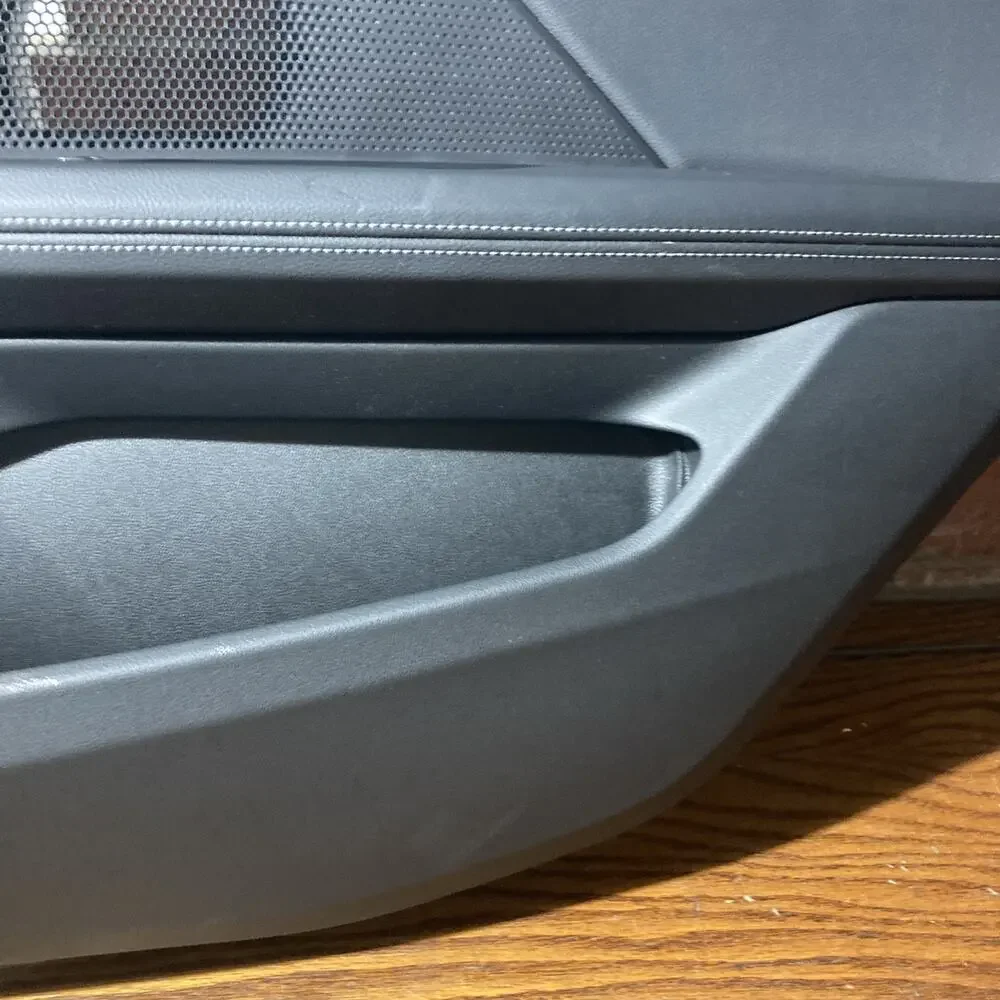 BMW I4 DOOR PANEL RIGHT REAR 2023 OEM